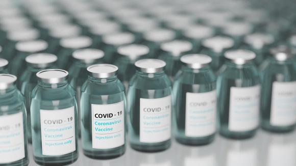 COVID-19-Impfstoff-Ampullen
